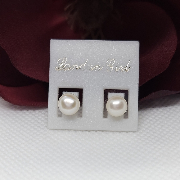 White Pearl Stud Earrings Landan Girl Real Pearl Stud Earrings - Picture 1 of 11